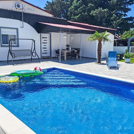 Holiday Home Matea By Interhome Нин Экстерьер фото